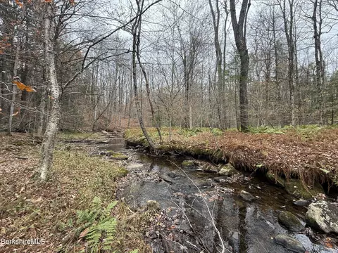 lot9 Benton Hill Rd, Becket, MA 01223