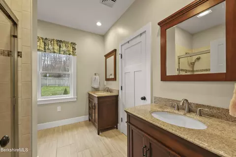 46 E Orchard Ter, Adams, MA 01220 photo 23