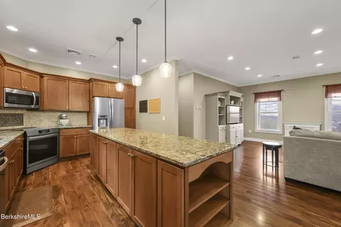 46 E Orchard Ter, Adams, MA 01220 photo 16