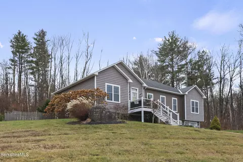 46 E Orchard Ter, Adams, MA 01220 photo 4