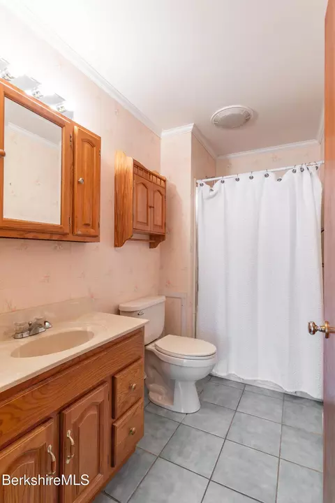Bath - 25 Robert St, Pittsfield, MA 01201 photo 1 of 1