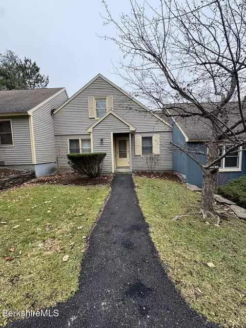 37 Corey Rd #14, Hancock, MA 01237