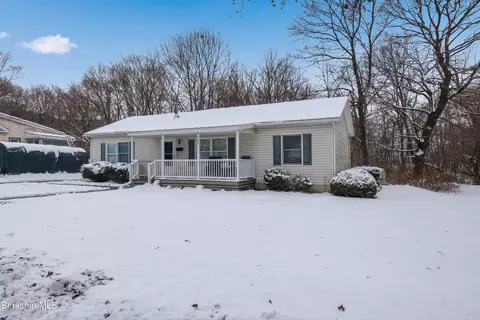 51 Notch Rd, North Adams, MA 01247