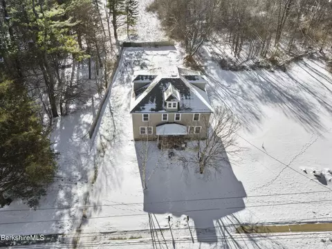 471-473 West St, Pittsfield, MA 01201