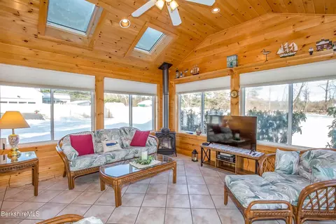 71 King William Rd, Lenox, MA 01240 photo 5