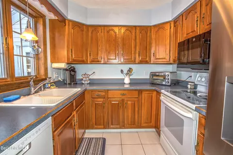 71 King William Rd, Lenox, MA 01240 photo 6