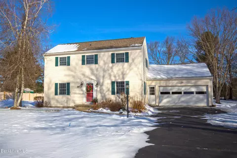 71 King William Rd, Lenox, MA 01240
