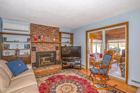 71 King William Rd, Lenox, MA 01240 photo 2