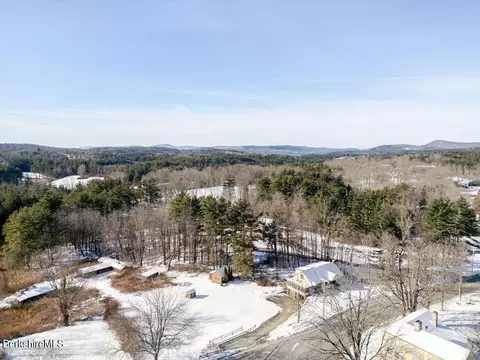 470 Main Rd, Monterey, MA 01245