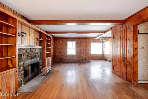 470 Main Rd, Monterey, MA 01245 photo 8