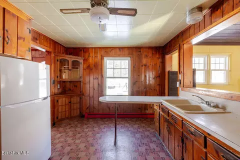 470 Main Rd, Monterey, MA 01245 photo 19