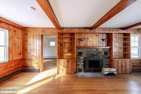 470 Main Rd, Monterey, MA 01245 photo 9