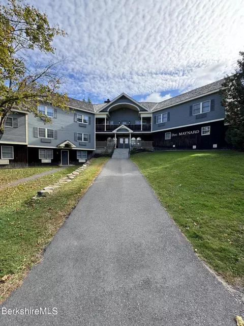 37 Corey Rd #815, Hancock, MA 01237