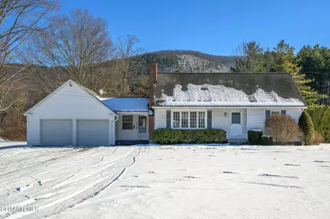 21 Great Barrington Rd, West Stockbridge, MA 01266