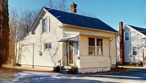 28 Mill St, North Adams, MA 01247