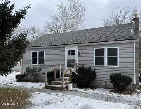 104 Belden St, Williamstown, MA 01267