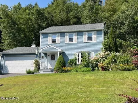 215 Partridge Rd, Pittsfield, MA 01201