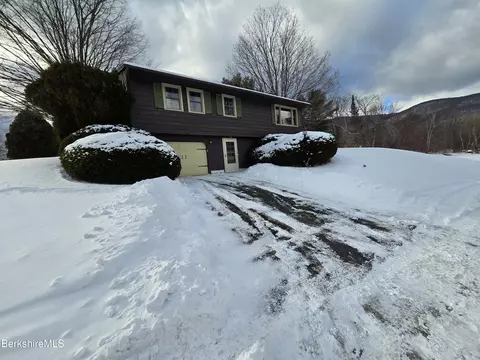 15 West Rd, Adams, MA 01220
