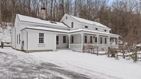 127 Monument Valley Rd, Great Barrington, MA 01230