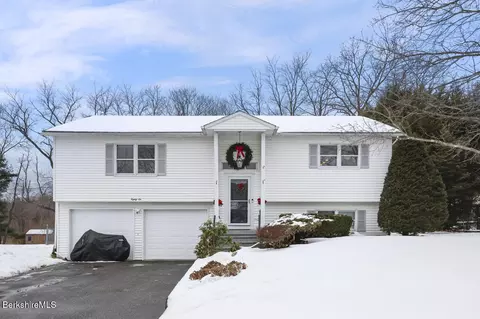 86 Winesap Rd, Pittsfield, MA 01201