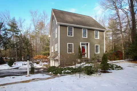 751 Park Hill Rd, Northampton, MA 01060