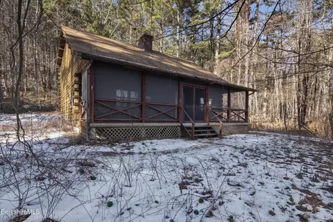 334 S Undermountain Rd, Sheffield, MA 01257
