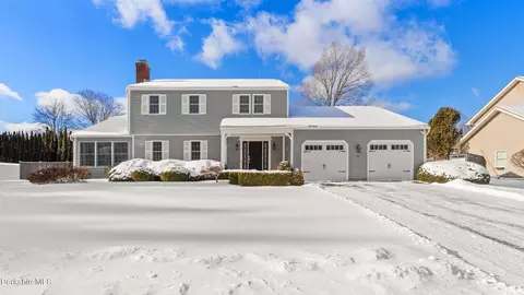 161 Leona Dr, Pittsfield, MA 01201