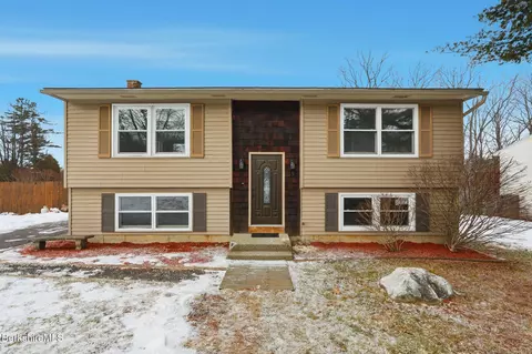 5 Marco Dr, Pittsfield, MA 01201