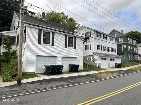 180 Center St, Lee, MA 01238
