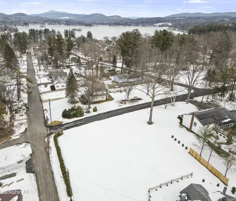 Oakhurst Ave, Pittsfield, MA 01201