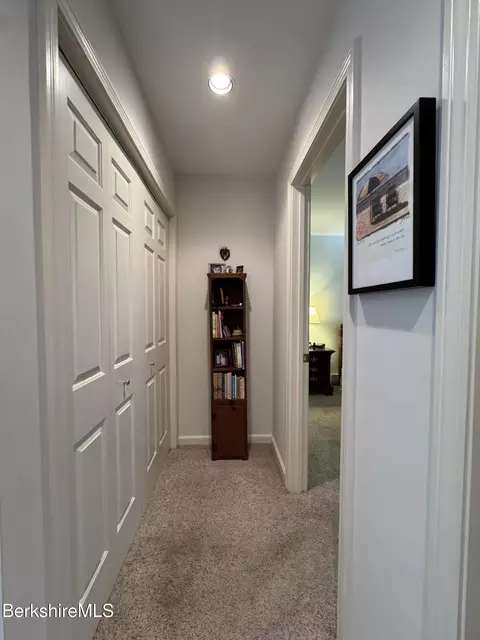 Entry Way - 9063 Mountainside Dr, Hancock, MA 01237 photo 6 of 8