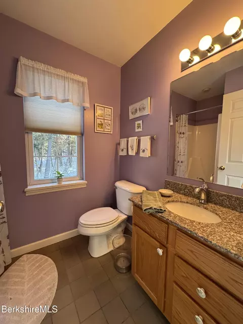 Bath - 9063 Mountainside Dr, Hancock, MA 01237 photo 1 of 3