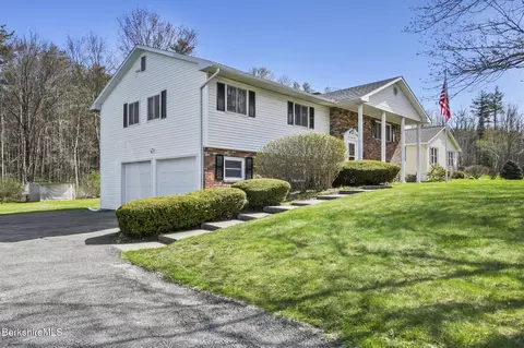 149 Kittredge Rd, Pittsfield, MA 01201
