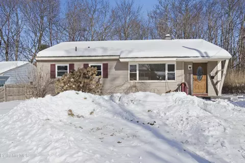 21 Austin Ave, Pittsfield, MA 01201