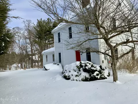 139 W Center Rd, West Stockbridge, MA 01266