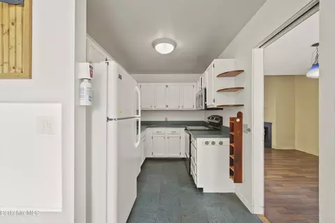 Kitchen - 34 Thistle Path, Williamstown, MA 01267 photo 1 of 4