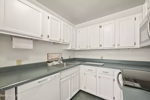 Kitchen - 34 Thistle Path, Williamstown, MA 01267 photo 4 of 4