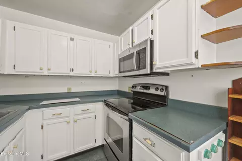 Kitchen - 34 Thistle Path, Williamstown, MA 01267 photo 3 of 4