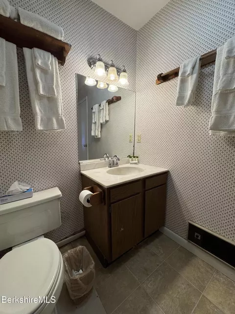 Bath - 37 Corey Rd #25, Hancock, MA 01237 photo 2 of 4