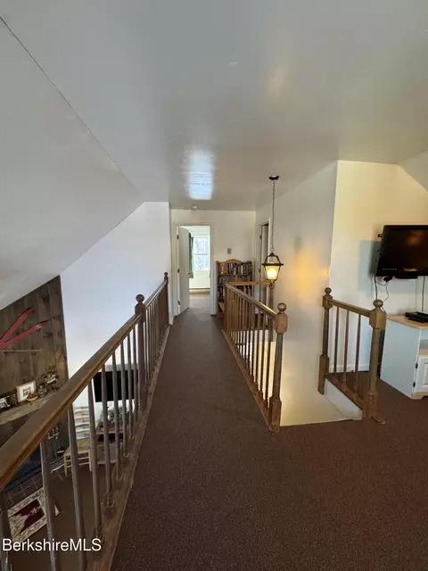 Entry Way - 37 Corey Rd #25, Hancock, MA 01237 photo 2 of 2