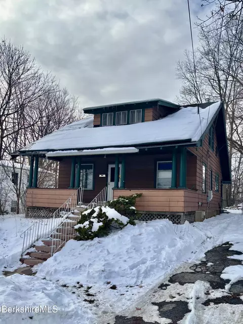 71 Dickinson Ave, Pittsfield, MA 01201