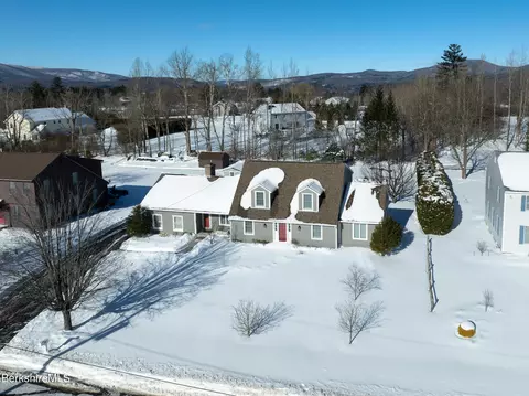 204 Longview Ter, Williamstown, MA 01267