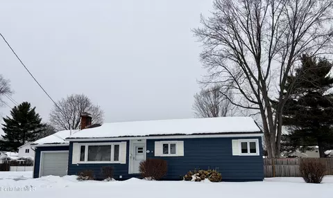 19 Preston Ave, Pittsfield, MA 01201