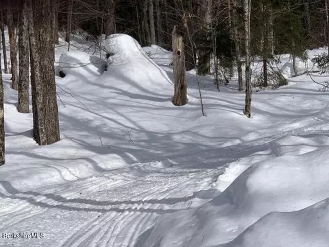 87 North Rd, Monroe, MA 01350