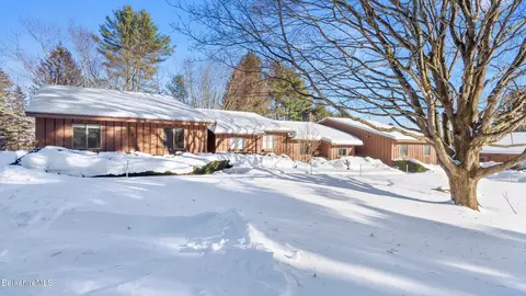 36 Churchill Crst #36, Pittsfield, MA 01201