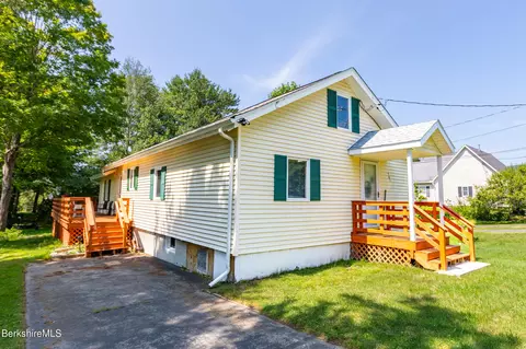 561 Pecks Rd, Pittsfield, MA 01201