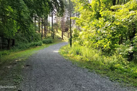 lot2 B Leland Rd, Becket, MA 01223