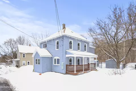 19 Fairgrounds Ave, North Adams, MA 01247