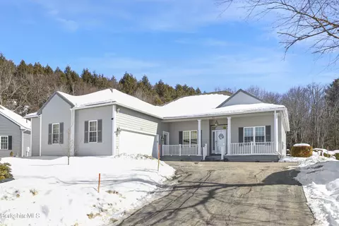 581 Red Barn Rd, Dalton, MA 01226