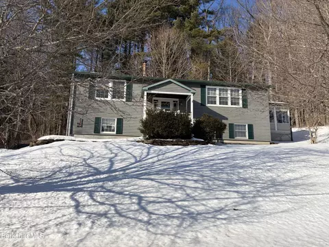 1020 Fairview St, Lee, MA 01238